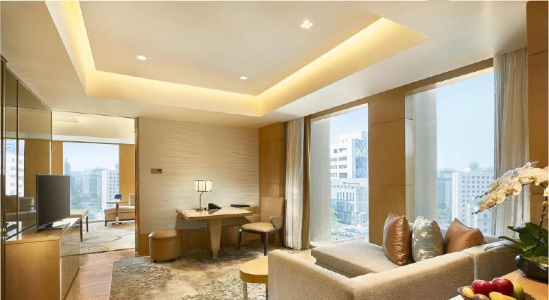 โรงแรม แพน แปซิฟิก 5*
